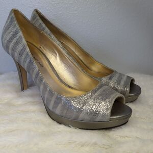 Antonio Melanie‎ Women's Silver Striped Peep Toe 4 inch Heels Size 9